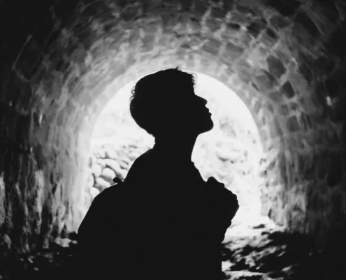 Raus aus der Armut – Wenn das Licht den Tunnel berührt