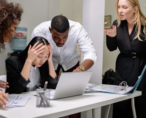 Mobbing durch Vorgesetzte und Geschäftsführung: Ein ernstes Problem am Arbeitsplatz