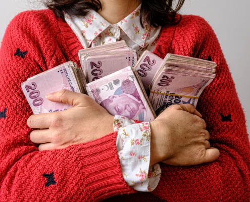 Geiz des Arbeitgebers und Mobbing in der Arbeitswelt: Ein umfassender Leitfaden