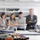 Unternehmen Falschheit: Wenn der Chef die Ehefrau als Angestellte in den eigenen Betrieb integriert