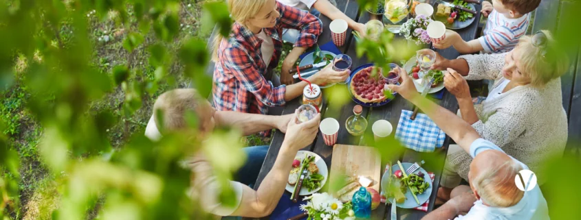 Den Eltern, uns allen und der Rest der Familie gewidmet!